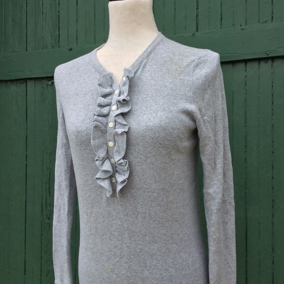 Grey tuxedo ruffle sweater - Picture 4 of 4